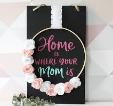 See more ideas about вироби з фетру, вироби, іграшки. How To Make An Embroidery Hoop Sign With Felt Flowers