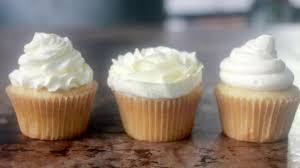 They are both used for decorating cakes, donuts, muffins and/or pastries. Simply The Best Buttercream Frosting Baker Bettie