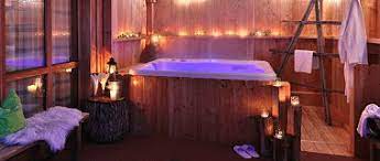 Wenn sie whirlpool lesen, sehen sie sich heimelig fläzend mit ihrer besseren hälfte und einem leckerem cocktail in den händen. Bayerischer Wald Ferienhaus Mit Whirlpool Ferienhutten Mit Whirl Pool In Bayern