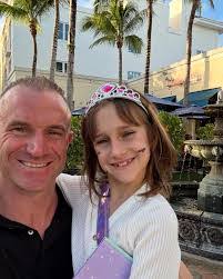 Aaron Underhill's Instagram, Twitter & Facebook