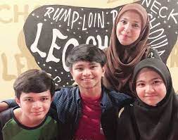 Dato' sri siti nurhaliza executive producer : Rumah Tangga Rozi Dengan Abang Siti Nurhaliza Berakhir Dua Tahun Lalu Ramai Tanya Kenapa Tak Letak Gambar Suami Hiburan Mstar
