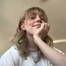 Julie Henriksen's Instagram, Twitter & Facebook