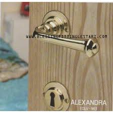 Contoh model handle pintu rumah minimalis terbaru 2019 sumber rumahminimalisok.com. Jual Handle Pintu Kayu Vallen Martinelli Alexandria Olv M1 Gold Toko Blessing Fitting Lestari Jakarta Indotrading