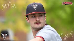 Travis Beazley's Instagram, Twitter & Facebook