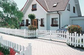 Longlife Serie Cara Aus Fenster Kunststoff Hochwertig Und Langlebig In Garten Terrasse Gartenzaune Sichtschutzwande Garte Fenster Kunststoff Garten Zaun