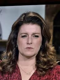 Bachelorette's Appearance and Behavior