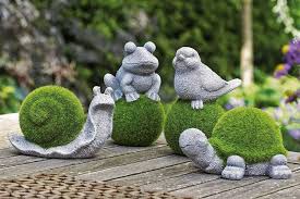 Kleine Dekofiguren Fur Den Garten Garten Deko Gartenfiguren