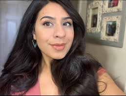 Uh-huh honey…wildly popular Nude Honey is back for good! 🙌 We just had to  bring this well-loved shade into our permanent LipSense line. Originally  launched in 2019 as part of the limited