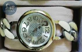 ساعة مستعمله للبيع في مصر ساعه رجالي وحريمي مستعملة للبيع علي كوبرا Silver Watch Watches Accessories
