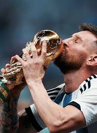 Pamela Nicoll's Instagram, Twitter & Facebook