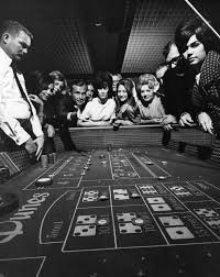 Before we look at any other bets, let's see how likely we are to win the simplest pass line bet. Craps 3 4 5 Times Odds