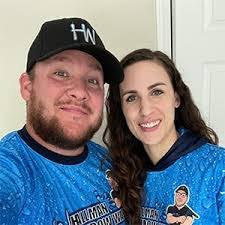 Jamie Hallman's Instagram, Twitter & Facebook