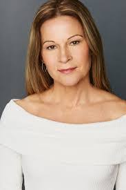 Tracy Rutter's Instagram, Twitter & Facebook