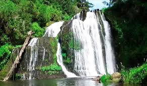 Its name means coloured lands in the mapuche language spoken in the area. Joven Perdio La Vida En El Salto Caillin De Collipulli Surena Radio Y Television