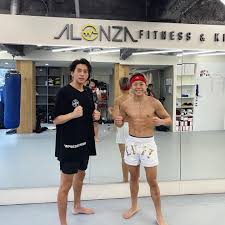 武尊 takeru on X: 今日は三浦翔平さんがALONZAに💪🏼🔥 格闘技に対してもストイックで めっちゃ上手かった👏  t.colejhwk2DlY  X