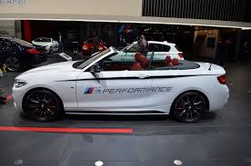 El motor de gasolina de 6 cilindros en línea turboalimentado catapulta. Bmw M Performance Tuned M240i Convertible At Geneva