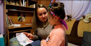 Sa aprobat legea mamei eroine. Video Pandemia Mamelor Singure Ziarul De GardÄ