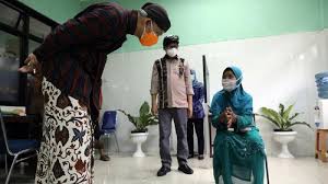 We did not find results for: Https Banyumas Tribunnews Com 2021 08 13 Lagi Indonesia Dapat Pasokan 5 Juta Dosis Vaksin Sinovac Target Vaksinasi Naik 2 Juta Per Hari Https Cdn 2 Tstatic Net Banyumas Foto Bank Images Kasus Positif Covid 19 Pemalang Jpg Vaksin Sinovac Yang