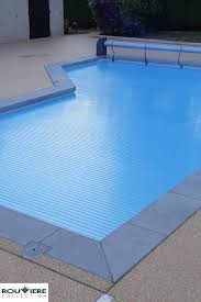 margelle en l avec une retombee ou talon margelle piscine piscine skimmer margelle