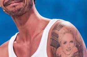 Das hat sich wohl auch florian silbereisen gedacht und ist nach der. Kolumne Stuttgarter Tattootrager Fuhlen Mit Was Wird Aus Dem Helene Tattoo Von Florian Silbereisen Stuttgart Stuttgarter Nachrichten