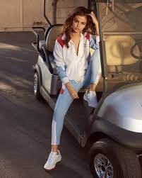 Let's tell people they are awesome today. Selena Gomez Fan Acc On Twitter California Life Puma Via Selenagomez Instagram Mtvhottest Selena Gomez