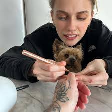 Crystal Fulmer's Instagram, Twitter & Facebook