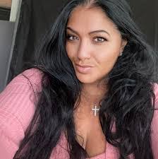 Kerry Hardwick's Instagram, Twitter & Facebook