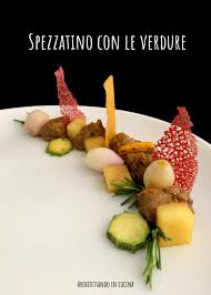 La differenza tra brasato e stufato sta nella quantità di liquido utilizzata per la cottura dell'alimento. Spezzatino In Bianco Con Le Verdure Architettando In Cucina