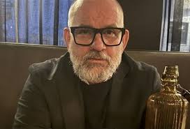 Davíð lýsir skelfilegri stöðu ungs manns eftir einelti á íslenskum  vinnustað