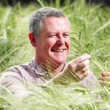 Associate Professor Kenneth Chalmers