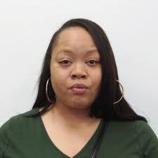 Who can recommend a professional photographer for art prints?