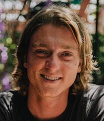 Experience Over Degrees: The Blueprint to Get You the Job Your Degree  Doesn't: Khanal, Rishav, Strathdee, Alex: 9781790665747: Amazon.com: Books