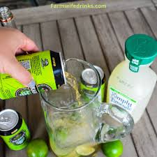 Moscow Mule Punch Is The Perfect Large Batch Cocktail Recipe Combining Limeade Ginger Beer Moscow Mule Recipe Classic Mule Cocktail Recipe Moscow Mule Drink