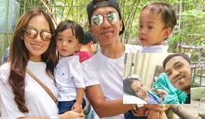 Tanggal 19 november 2017 merupakan detik cukup bermakna buat pelawak, fad bocey apabila isterinya, nur syahirah rahman selamat melahirkan anak perempuan mereka, nur aminah mishall pada jam 6.57 pagi. Fad Bocey Dapat Anak Perempuan Hiburan Mstar