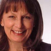 Building Her House: Commonsensical Wisdom for Christian Women by Nancy  Wilson