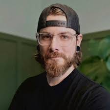 Evan Mann's Instagram, Twitter & Facebook