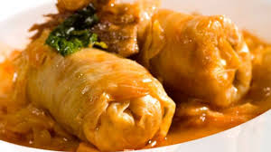 Aprende Este Plato Croata Sarma O Rollitos De Repollo Rellenos Recetas Serbias Recetas Bosnias Repollo Relleno