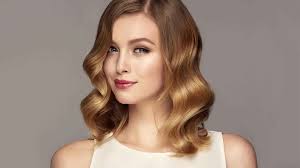 When we look at wavy hairstyles, we can't know for sure if those women have naturally wavy hair. 21 Haircuts For Wavy Hair That Are So Chic For 2020 L Oreal Paris