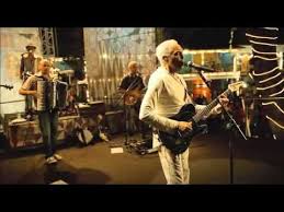Gilberto gil sobe ao palco da praia de iracema no domingo de carnaval — foto: Gilberto Gil Oia Eu Aqui De Novo Dvd Fe Na Festa Ao Vivo 2010 Youtube