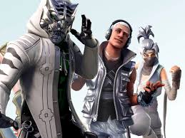 An exclusive fortnite crew skin bundle which includes an outfit and at least one accessory with it. Fortnite Video Game S New Crew Premium Subscription Is Pretty Buggy In Its 2nd Month Onmsft Com