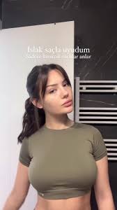 Kaliteli Ünlü İçerikleri on X: Petek Alemdar t.coJZhEhWydQ9  X