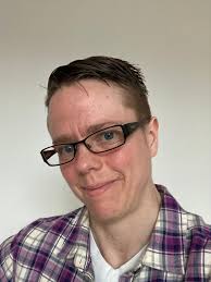 Silas Hooper's Instagram, Twitter & Facebook