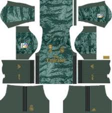 Des posters à afficher fièrement dans sa chambre avec les grandes figures du football et des grâce à leur abonnement so foot club, tous les fans de foot de 9 à 13 ans vont être ravis de suivre toute l'actualité du ballon rond. A Acheter