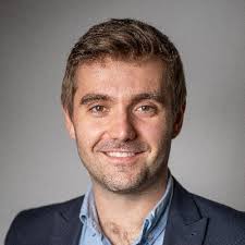 Robert House (@R_A_House)