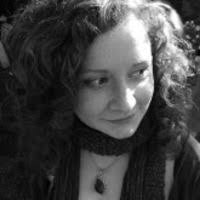 Fiona Hanley's Instagram, Twitter & Facebook