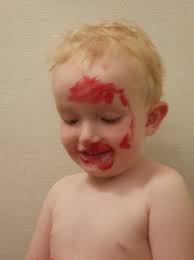 Haha 🙈 Man vet att det är någonting lurt på gång när det är liiite för  tyst kring barnen 😂❤ 📸@boredpanda #jollyroom #kids #parents #family  #relate #true #funny