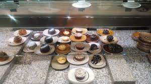 Caesars Palace Bacchanal Buffet Prices Menu Hours In 2020 Breakfast Sweets Vegas Food Vegas Buffets