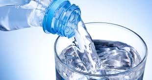 It is difficult to measure 1 fluid ounce with a standard liquid measuring cup because there isn't typically a line that denotes 1/8 of a cup. How Much Water Should You Drink Every Day To Stay Healthy And Hydrated Cbs News