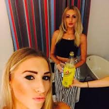 Abbie Mitchell (@abbmitch)