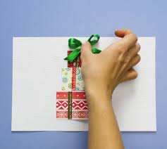 Soit des cartes de couleur unie avec enveloppes de couleur et format assortis, achetées toutes prêtes en magasin. Cartes De Voeux 25 Idees Pour En Fabriquer Une Vous Meme